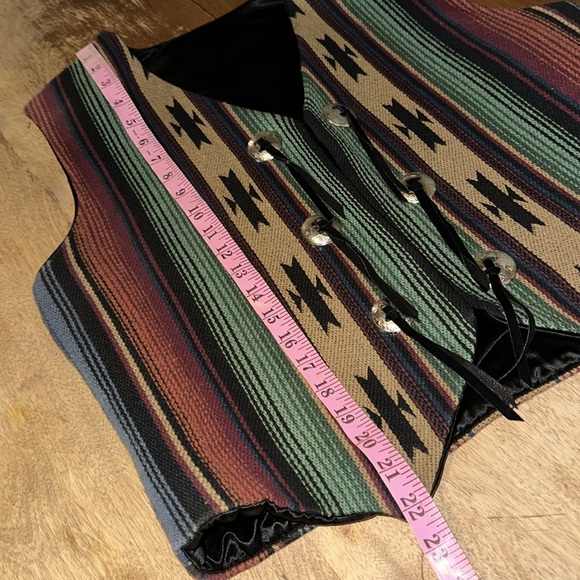 Dion Tapestry Western Vest - Picture 5 of 10